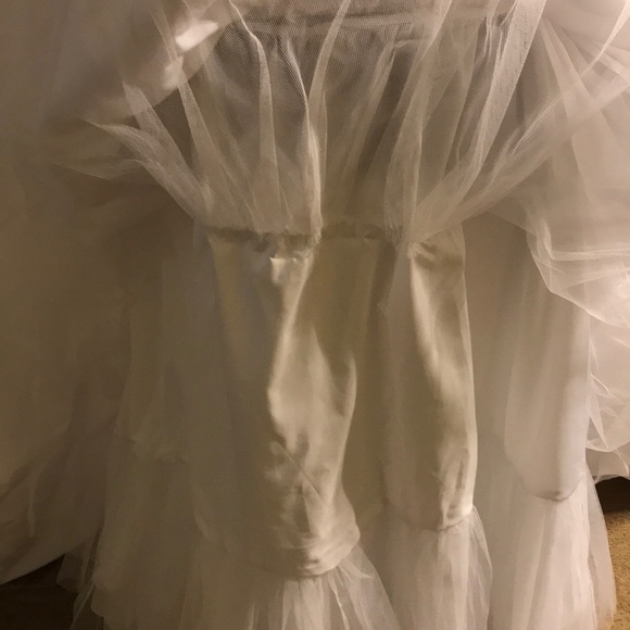 DAVID’S BRIDAL WEDDING GOWN - Picture 5 of 8